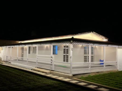 White House Holiday Home Logo