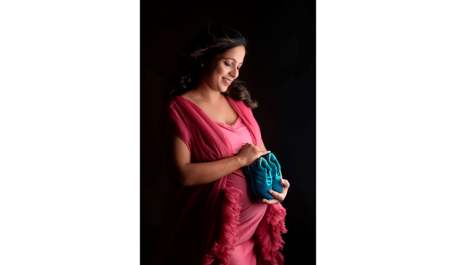 maternity-photoshoot-pregnant-woman-mammas-tiny-cubberry